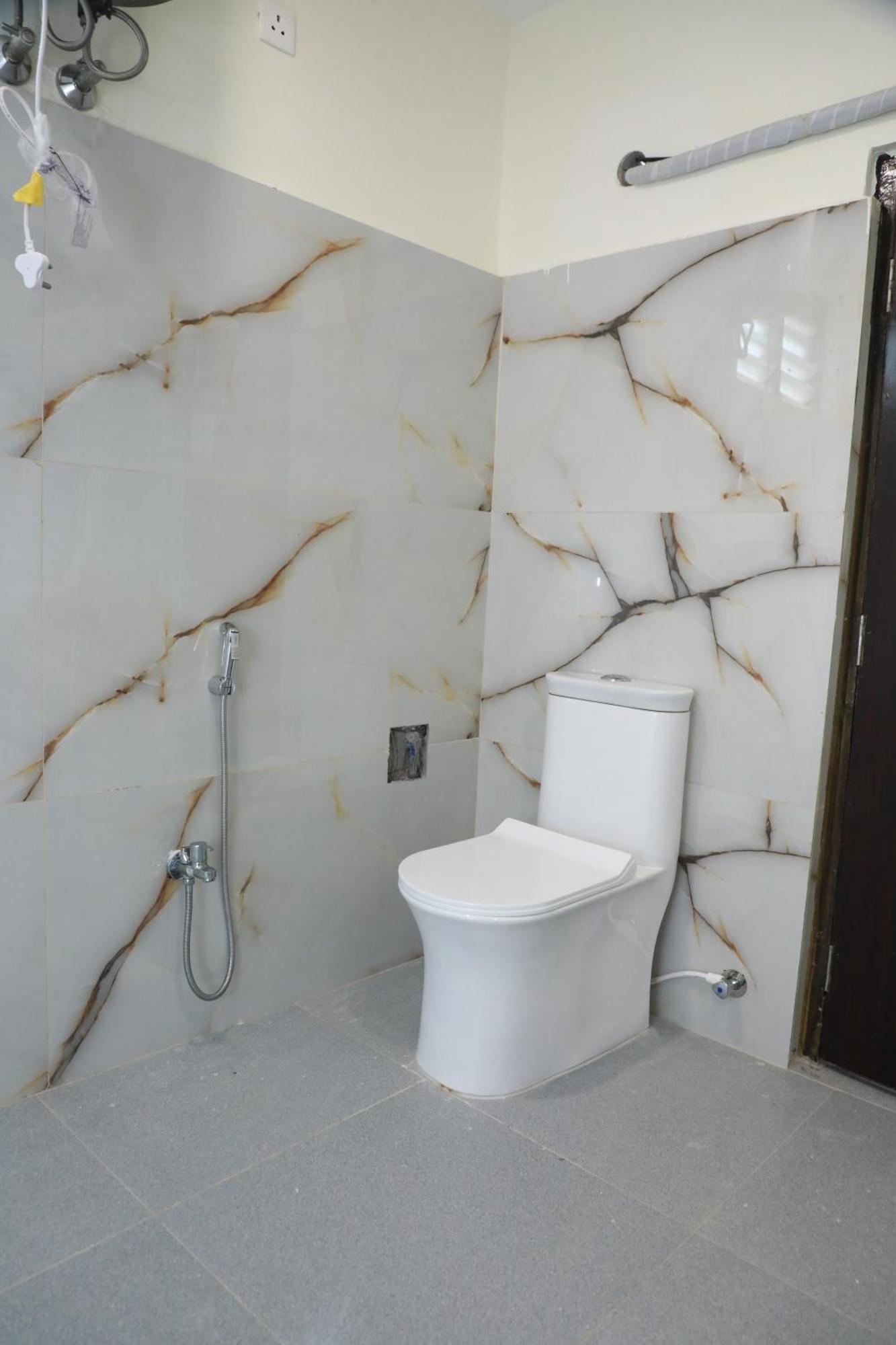 Sri Chitra Inn Hotel Tanuku Dış mekan fotoğraf