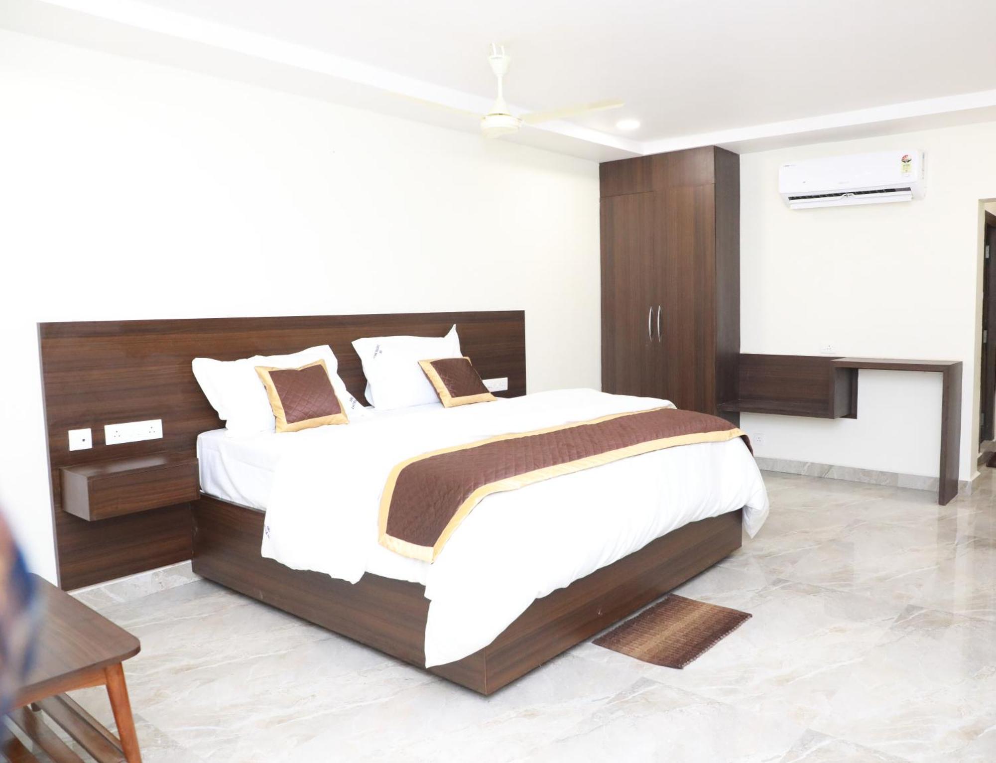 Sri Chitra Inn Hotel Tanuku Dış mekan fotoğraf